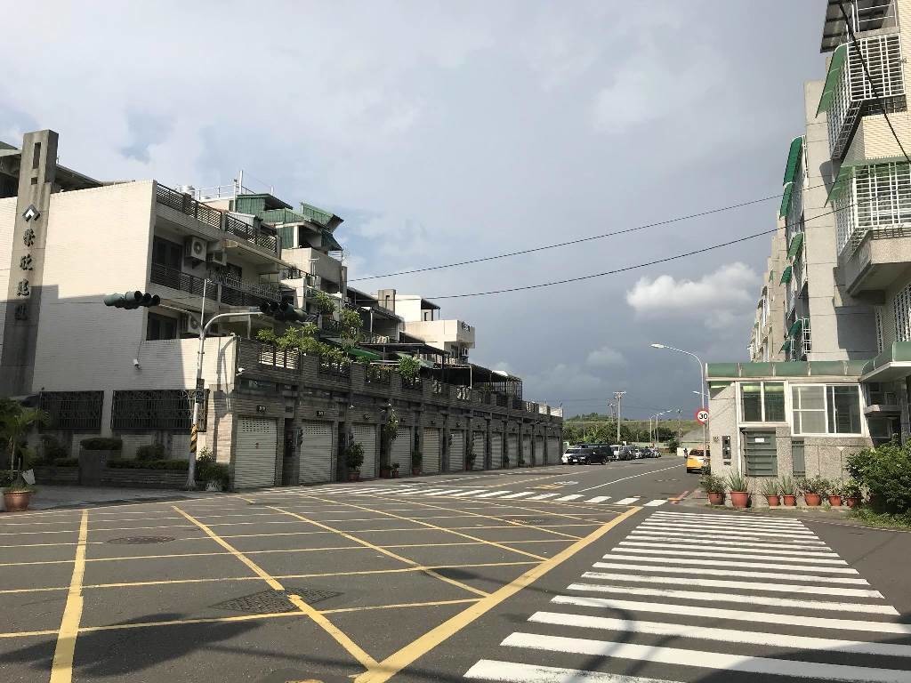 高雄市凤山区田中央路