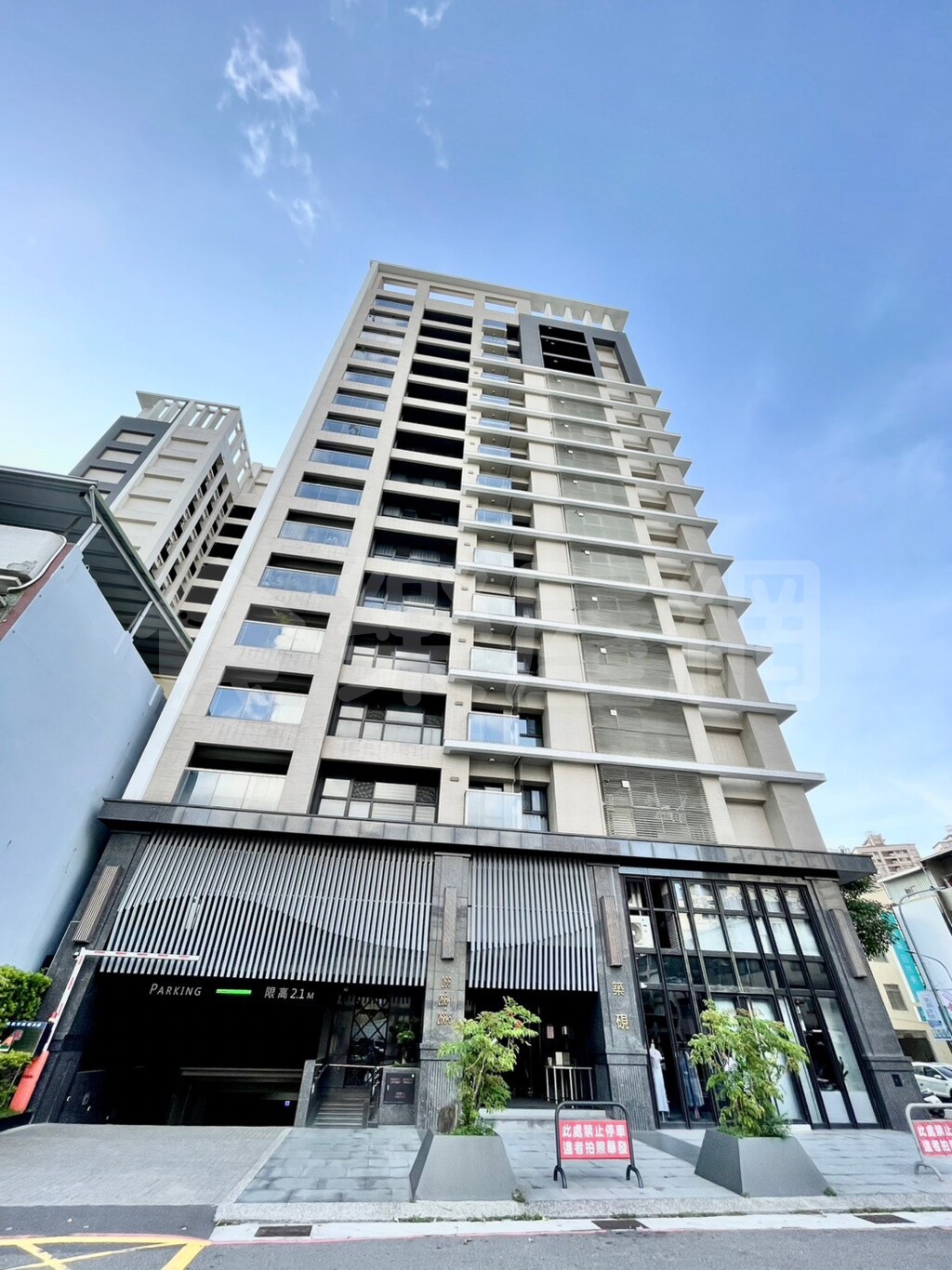 築硯】銷售中物件，更多高雄市左營區社區物件都在這| 樂屋網社區行情