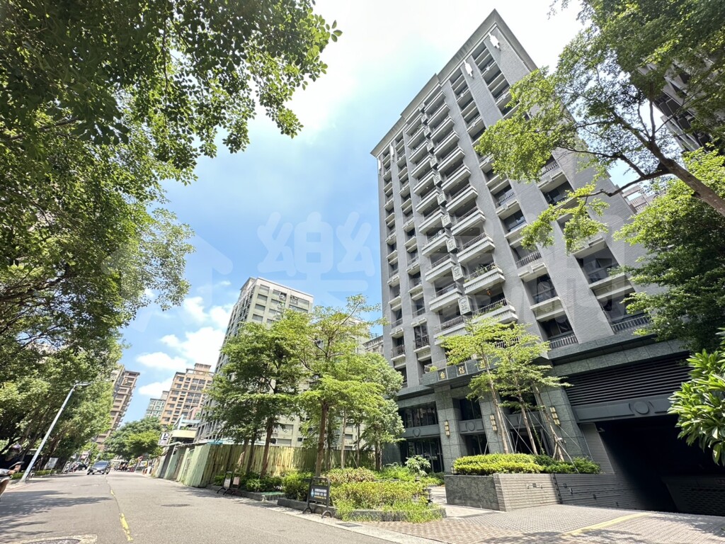 台信晶鑽集英會館資訊