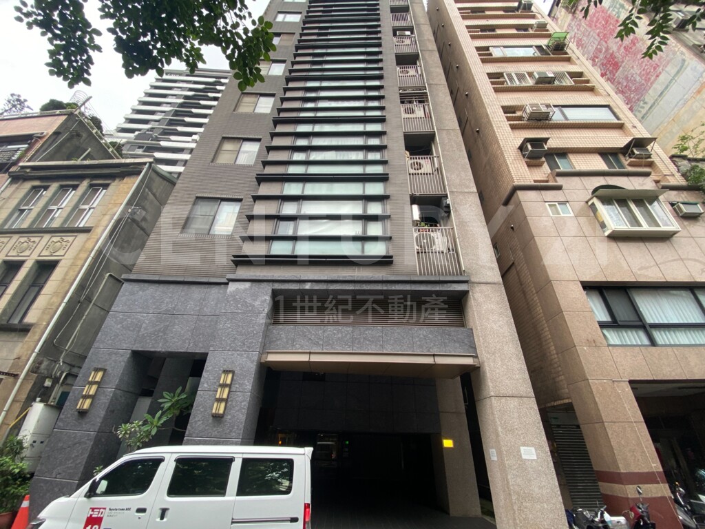 聯富賀采4米2資訊