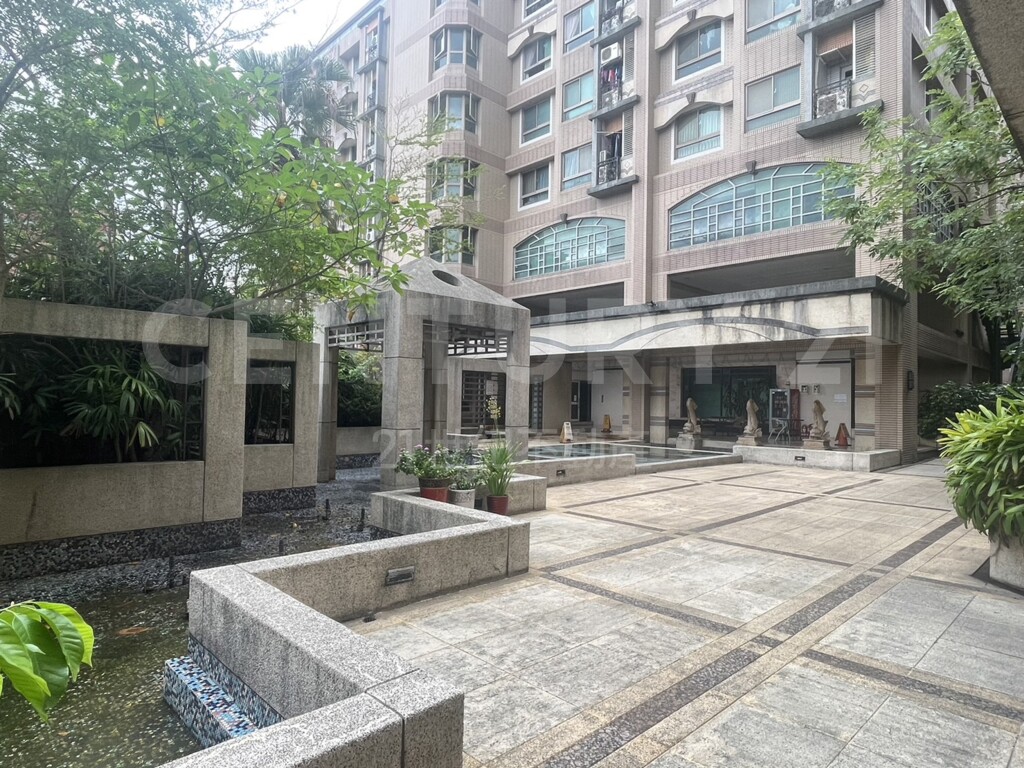 路易崴登資訊