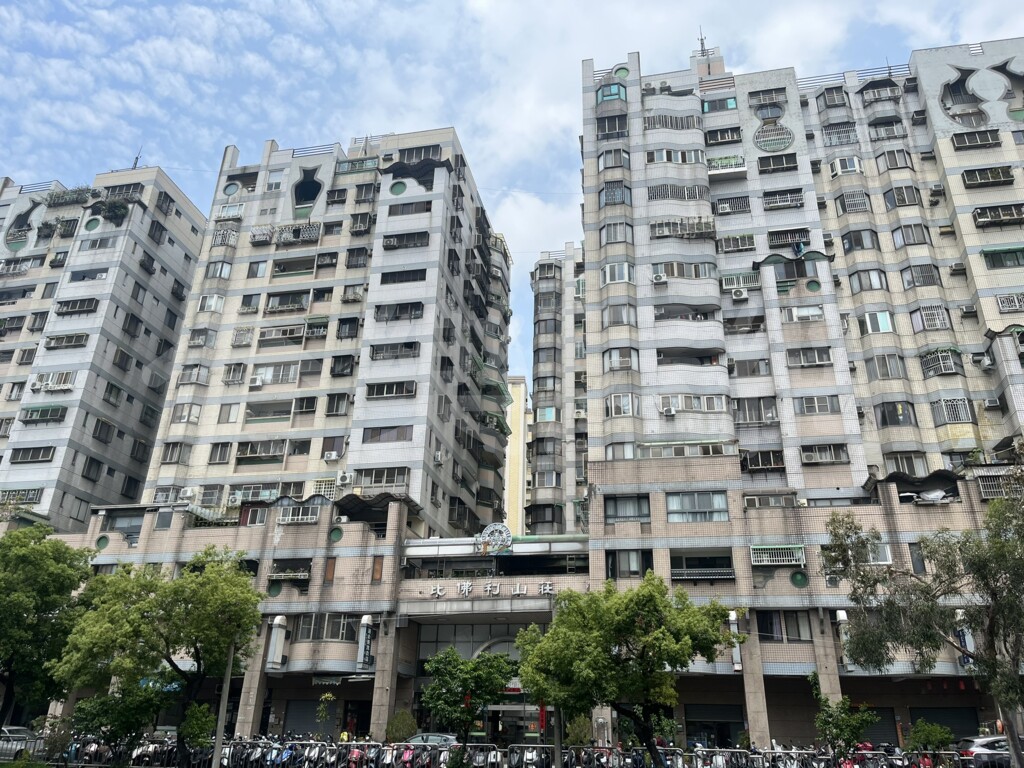 比佛利山莊資訊