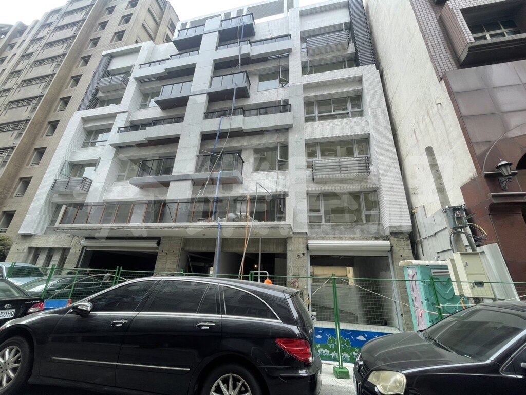 君哲向上微風資訊