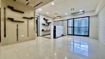 多城國際M待售房屋