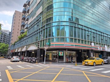 ❤️租民權東路六段第一人稱黃金店面❤️中信陳美玲 - Image 1