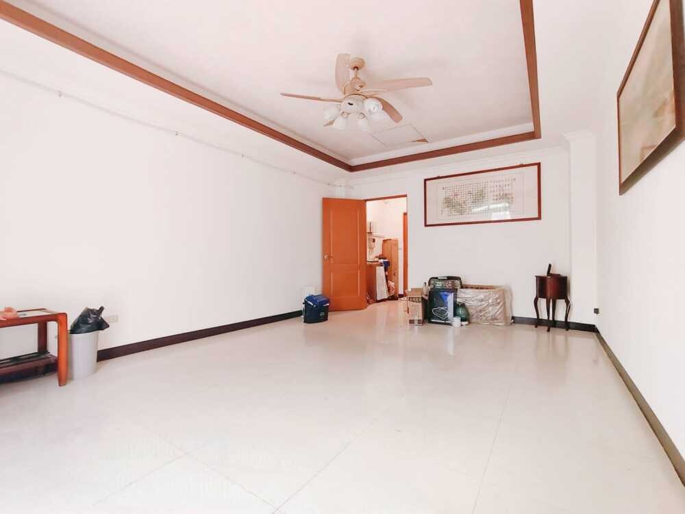 楠梓莒光商圈*R19捷運。機能尊親車墅。科技園區旁