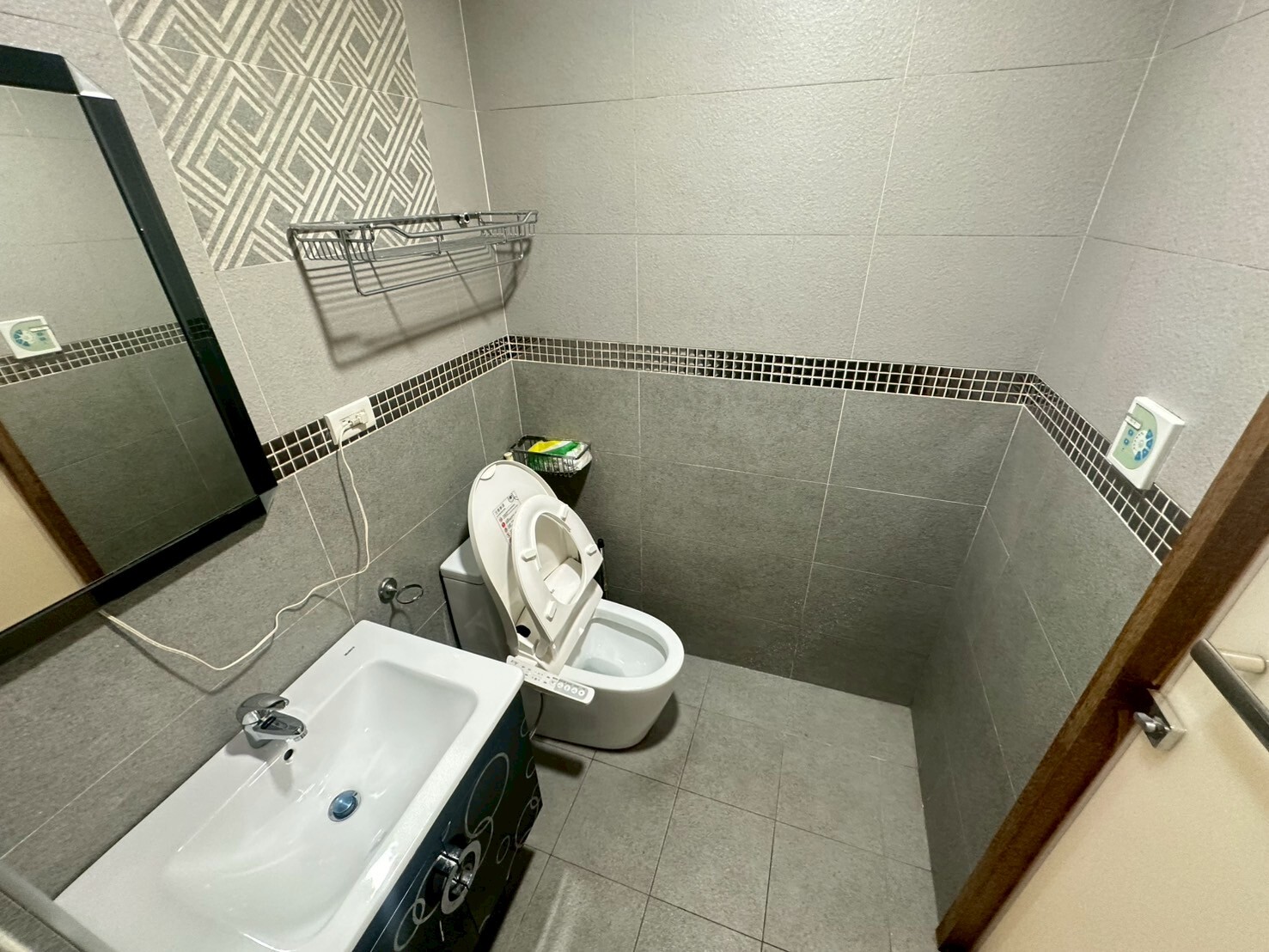新北市板橋區弘逸/愛屋吉屋待售房屋