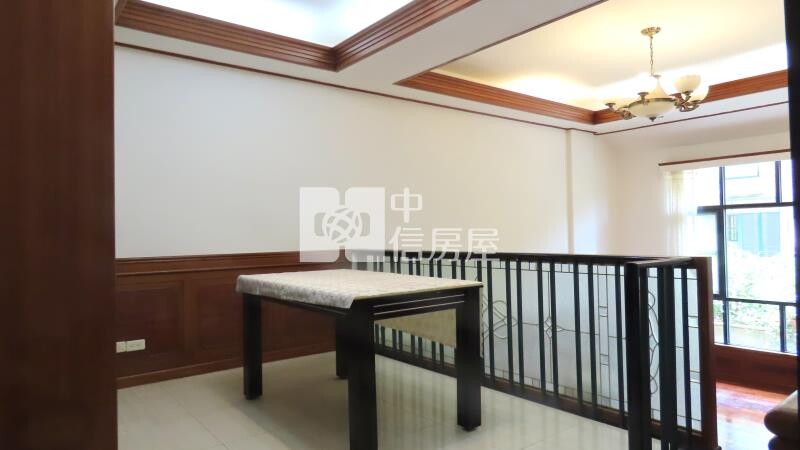 青山鎮連棟別墅☆大台北華城☆康橋小學