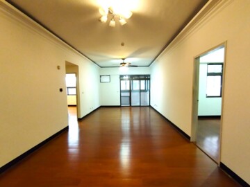 中央甲天下華廈待售房屋