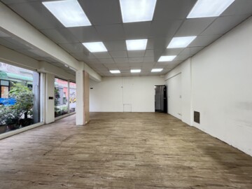 水湳經貿丨正12米路丨同榮路黃金店面 - Image 1