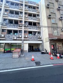 三寶爸觀音工業區建國路店面 - Image 1