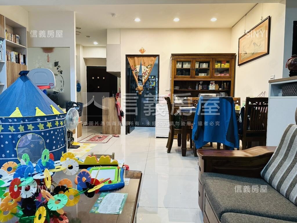 三居富貴雙廁開窗平面車位