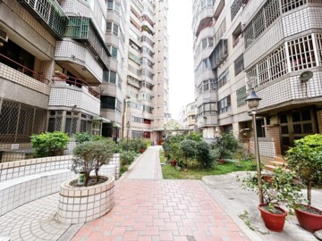 至善人文透天區待售房屋