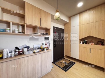 鴻築鴻典待售房屋