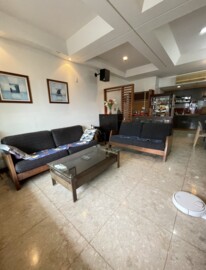摩天高雄待售房屋
