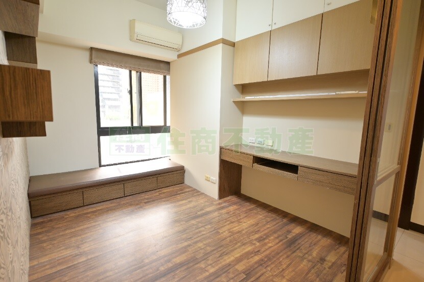 高雄市鼓山區阿曼會館待售房屋