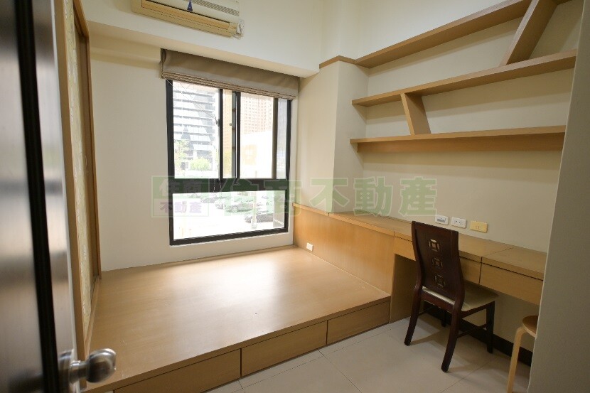高雄市鼓山區阿曼會館待售房屋
