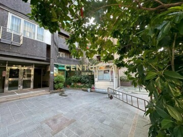 名人世界待售房屋