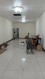 春日路透店 - Image 1