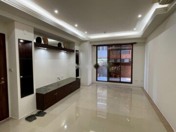 羅浮宮廷待售房屋