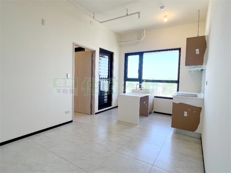 愛琴海 高樓層 永久棟距2房+平車