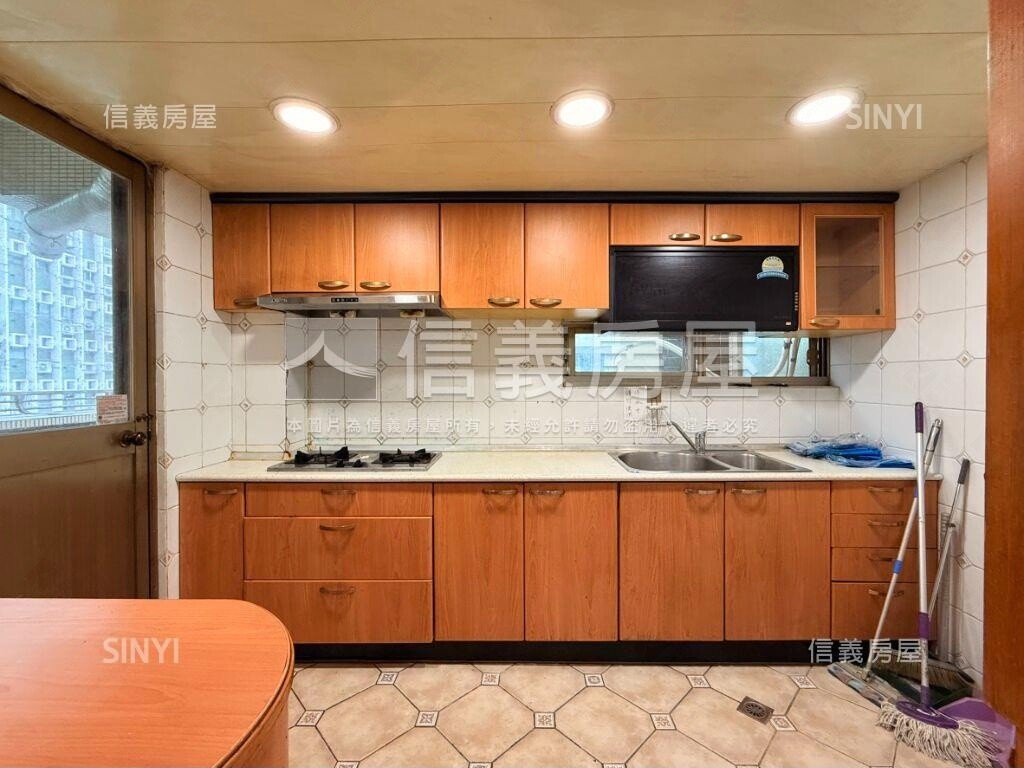 樂屋_台北市中山區三石華廈待售房屋 台北市中山區三石華廈待售房屋
