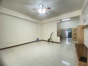 田園休閒家華廈區待售房屋