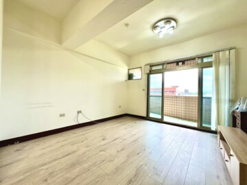 翡翠宮廷待售房屋