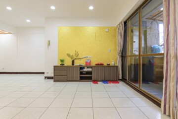 興隆社區待售房屋