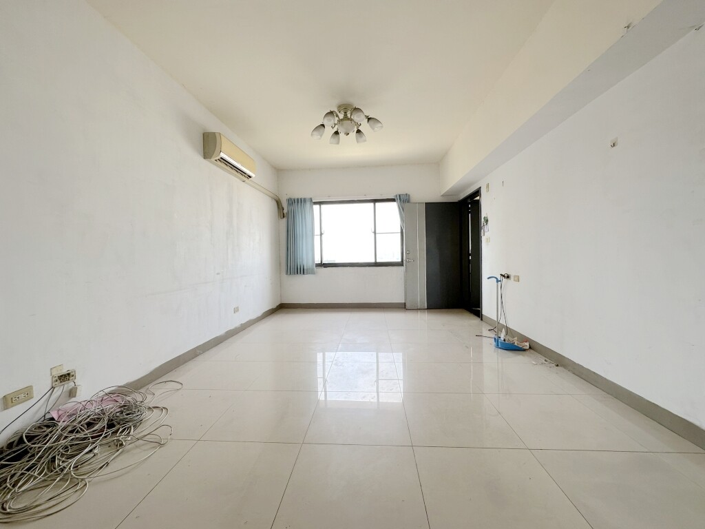 楠梓新楠家樂福|童黨萬歲|土庫商圈|美三房