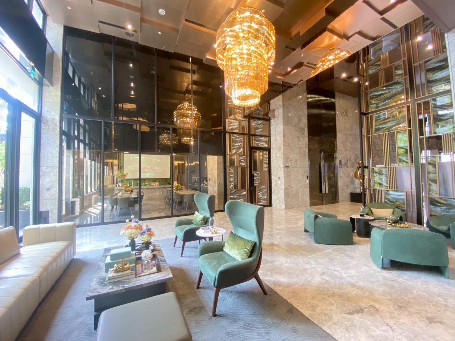 專員小江在南華商圈屋主平轉全新三房平車