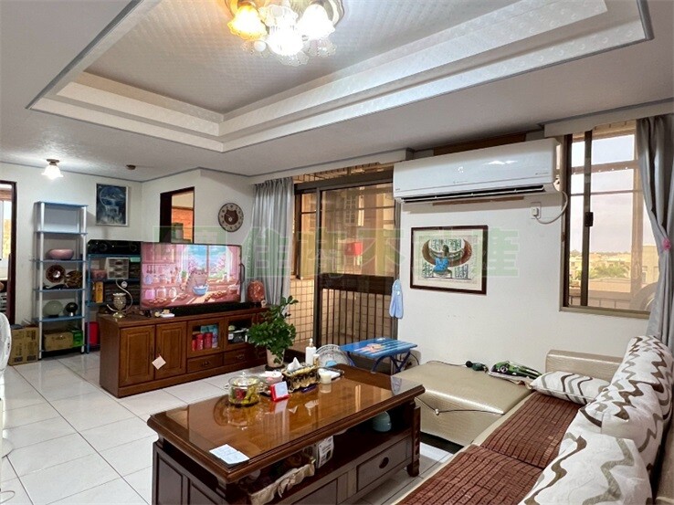 台南副都心亮眼三房平車