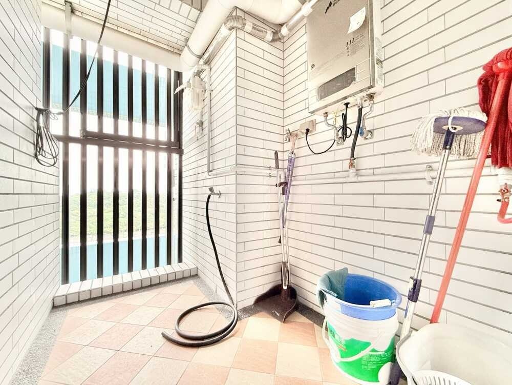 高雄市橋頭區華雄交響樂待售房屋