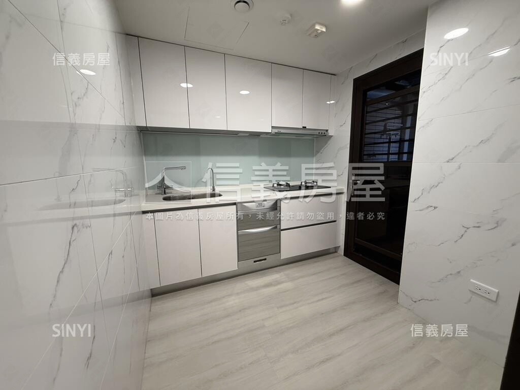 台南市東區佳鋐首邑待售房屋