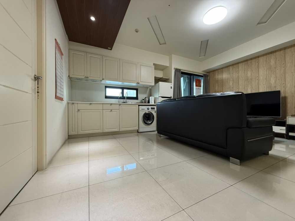 樂屋_高雄市仁武區28行舘待售房屋 高雄市仁武區28行舘待售房屋