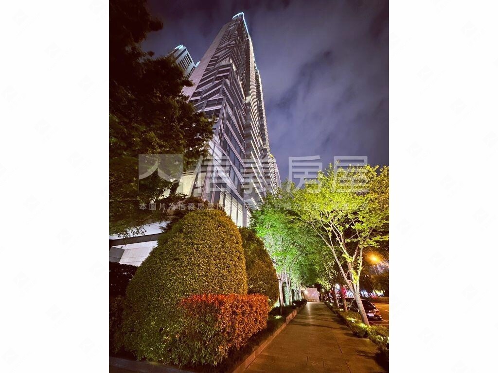 台中市西屯區寶輝秋紅谷待售房屋