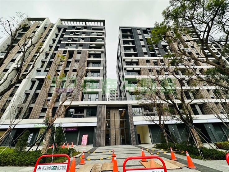 青埔A18宏普時尚苑雙店面