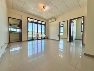 鴻邑時代園邸待售房屋