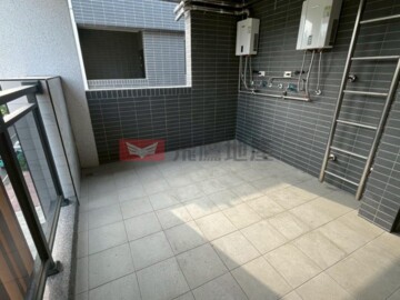 高鐵5房美透天 - Image 1