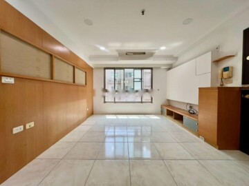 閱讀左岸待售房屋