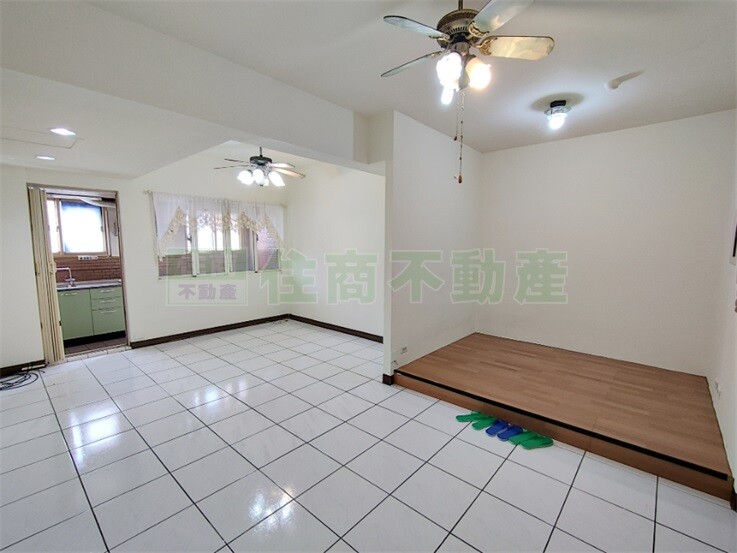 新北市淡水區薇閣大樓待售房屋