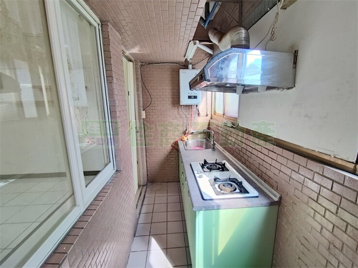 新北市淡水區薇閣大樓待售房屋