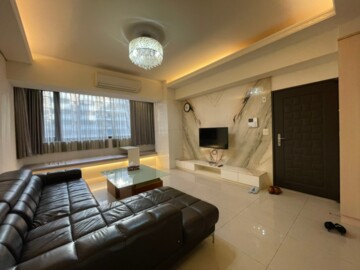 W高鐵特區｜稀有裝潢大坪數四改三房｜含雙車位 - Image 1