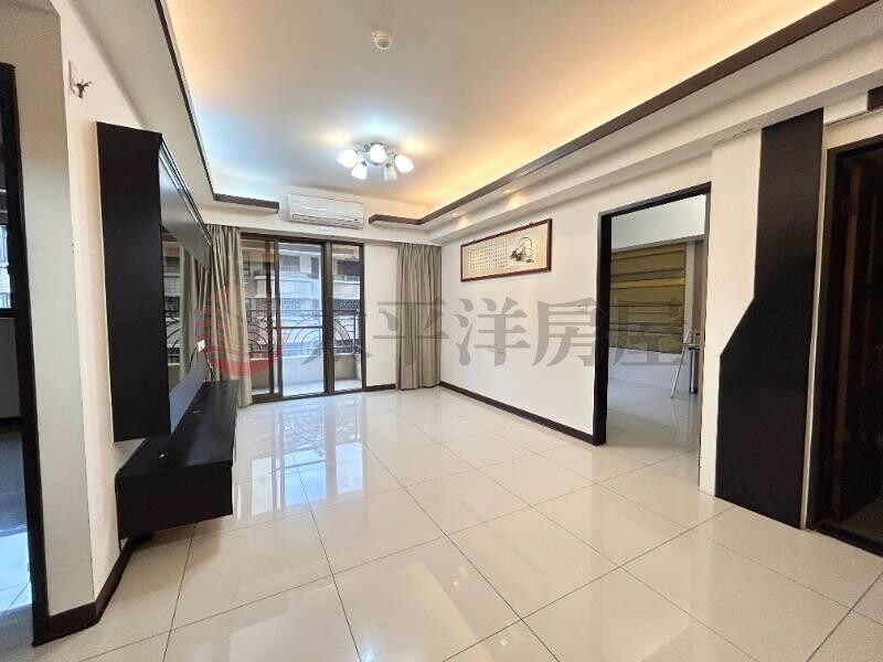 交流道∣大學誠2房+車位