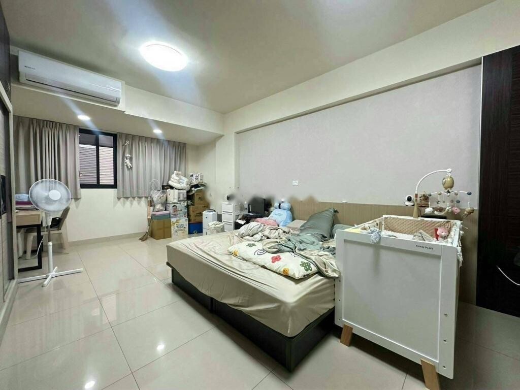 高雄市岡山區維崗荷蘭鎮待售房屋