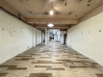 海洋廣場前黃金店面出租 - Image 1