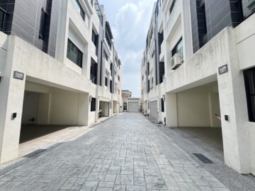 東南吉萊茵河待售房屋