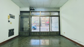 民生路20米大路正熱鬧來財來財金店面 - Image 1