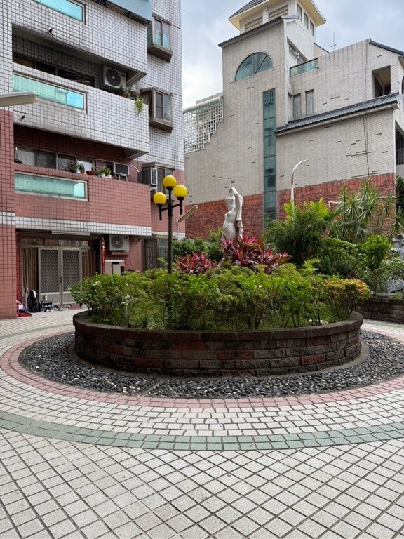 嘉義市西區巴黎大廈待售房屋