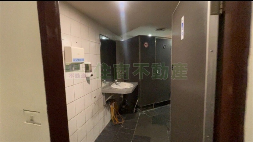 新北市板橋區林家花園廣場大廈待售房屋